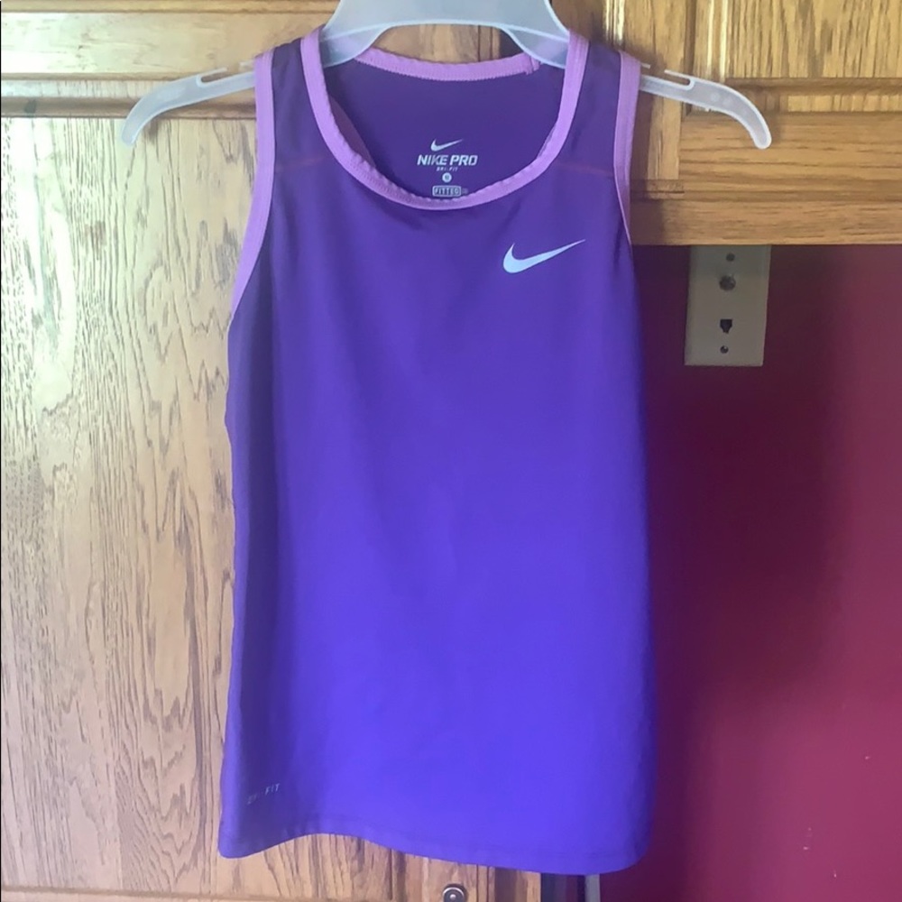 purple tank top